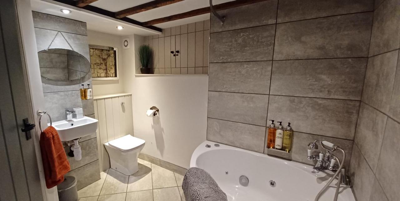Dragon'S Retreat 2 Bedroom Apartment Harrogate Exterior photo